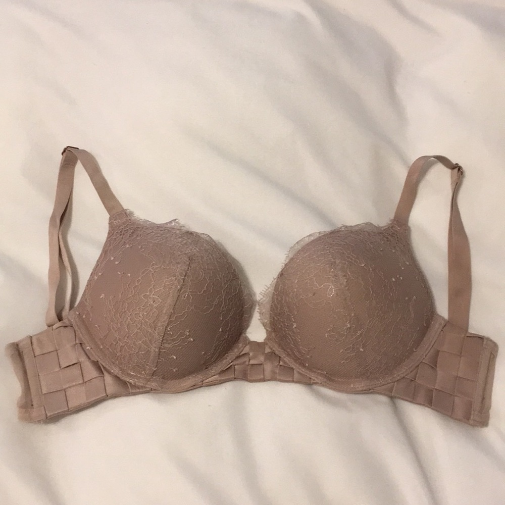 Victoria’s Secret Bombshell bra LIKE NEW